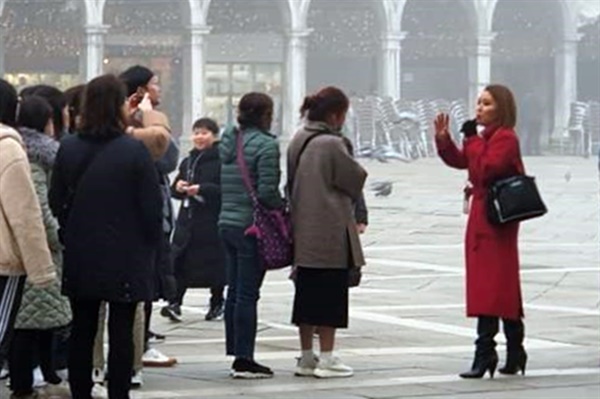 2005년부터 이탈리아 베네치아에서 여행가이드로 일해 온 정주애씨가 코로나19 이전 한창 활동할 때의 모습.