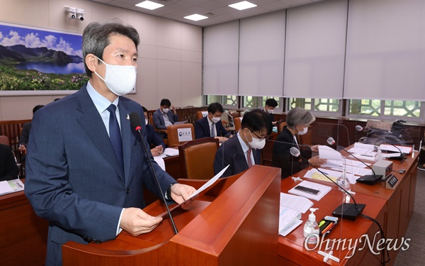 이인영 통일부 장관이 지난 8월 31일 오전 서울 여의도 국회에서 열린 외통위 전체회의에서 업무보고를 하고 있다.