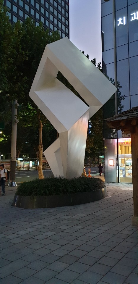  서울 시내의 조각상