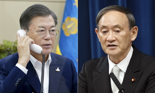 문재인 대통령이 24일 오전 청와대에서 스가 요시히데(菅義偉) 일본 총리와 전화 회담을 하고 있다.  