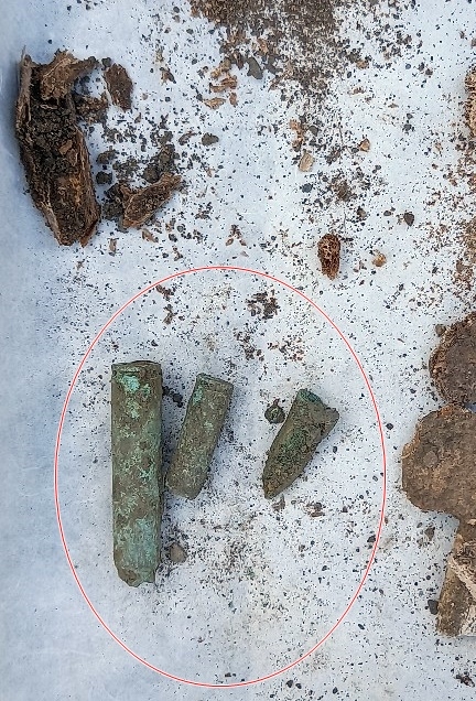 군인과 경찰이 사용한 것으로 보이는 M1 탄피, 카빈 탄피도 여러점 발견됐다.