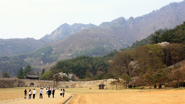 이강년 의병장의 전투 현장 중 한 곳인 문경 새재