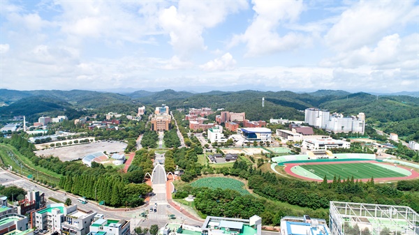 경상대학교 진주 가좌캠퍼스 전경.