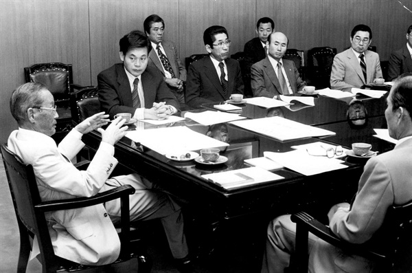 1978년 해외사업추진위원회에 배석한 이건희 회장. 