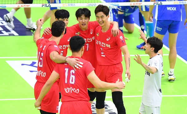  한국전력, 2020-2021시즌 V리그 경기... 수원 실내체육관 (2020.10.18)