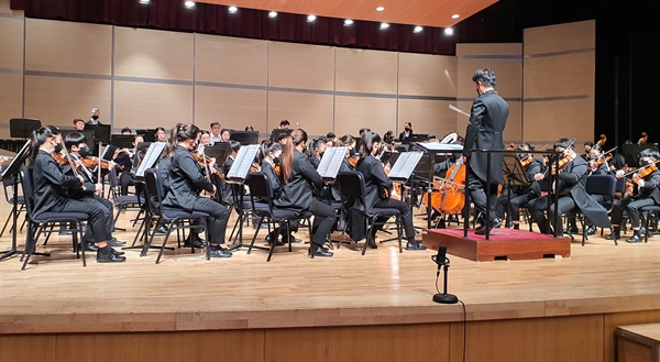 6일 함양문화예술회관 대공연장에서 열린 '제3회 대한민국 학생오케스트라 축제’.