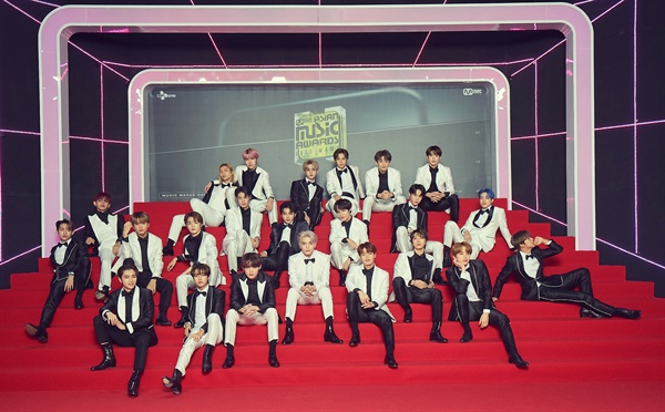 'MAMA' NCT, 총 출동! NCT가 6일 오후 열린 '2020 MAMA(Mnet ASIAN MUSIC AWARDS)'에서 포즈를 취하고 있다.