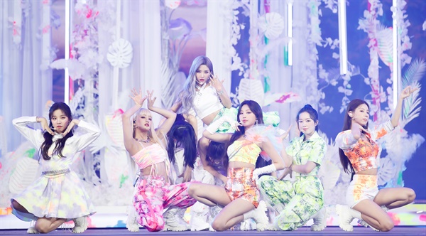 'MAMA' (여자)아이들, 당당한 아이들 (여자)아이들이 6일 오후 열린 '2020 MAMA(Mnet ASIAN MUSIC AWARDS)'에서 공연을 하고 있다.