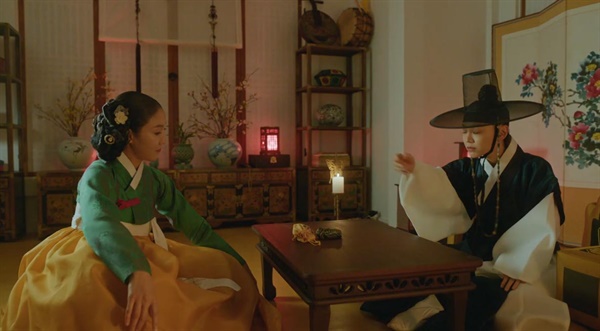  tvN 토일드라마 <철인왕후>의 한 장면