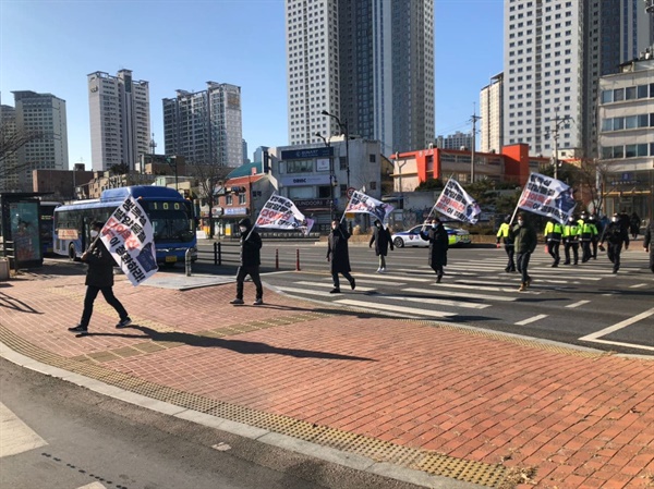 "맹독성 발암물질 다이옥신 미국이 정화하라"