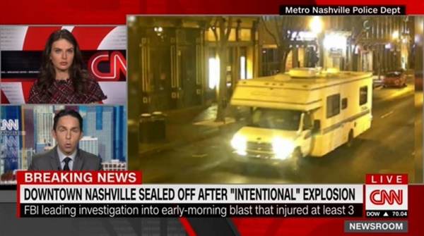 미국 테네시주 내슈빌에서 발생한 차량 폭발 사고를 보도하는 CNN 뉴스 갈무리.