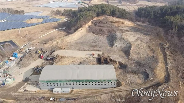 경북 의성군 단밀면 생송리 쓰레기산이 1년 8개월만에 모두 사라졌다.