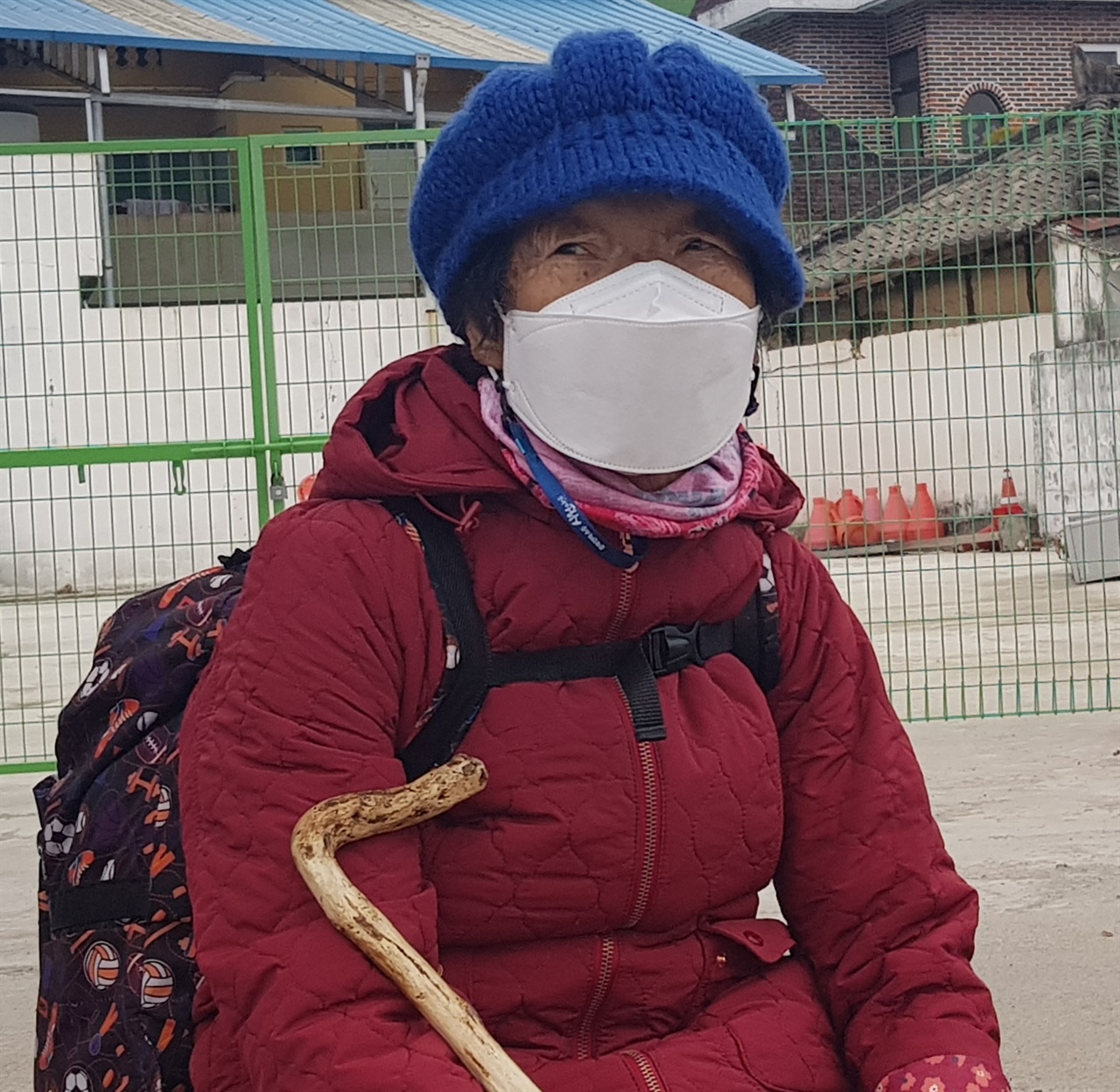 "나 혼자 묵을랑게 작년보다 안 샀제". 김성순(76세)씨는 코로나로 자녀들이 못 오는 것이 못내 아쉬워했다.