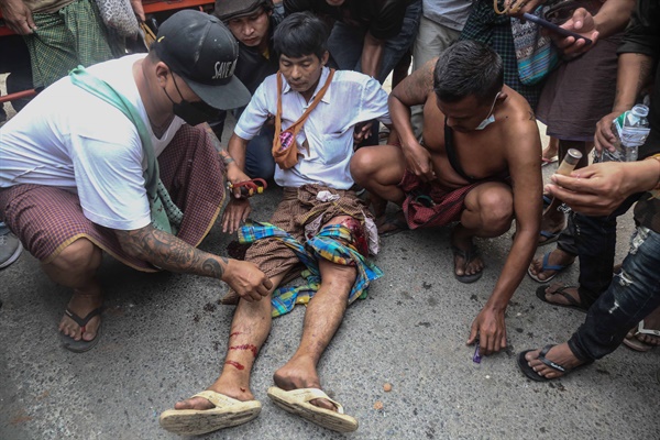 군부쿠데타에 반대하는 '시민 불복종 운동'이 연일 벌어지고 있는 미얀마의 2월 20일 모습. 현지 사진기자 모임인 'Myanmar Pressphoto Agency'가 수도 양곤에서 찍어 보내온 사진이다.