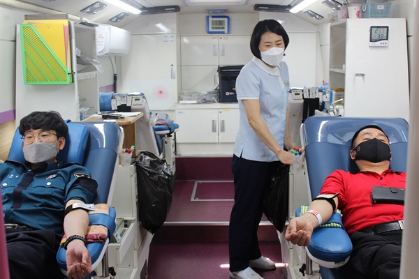 경상남도경찰청 직원들의 헌혈 봉사.