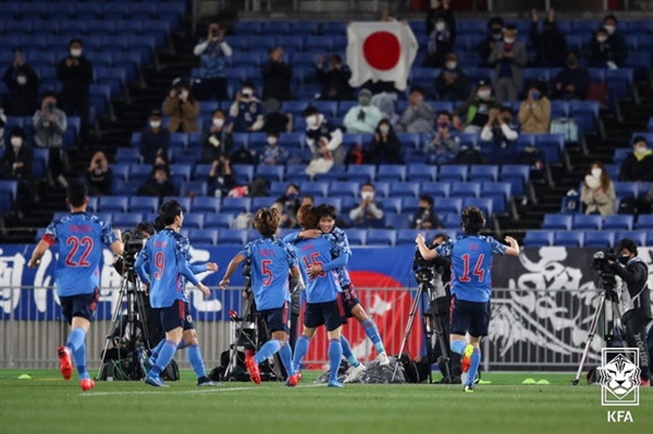 일본 대표팀 한국이 일본을 상대로 졸전 끝에 0-3으로 패했다. 