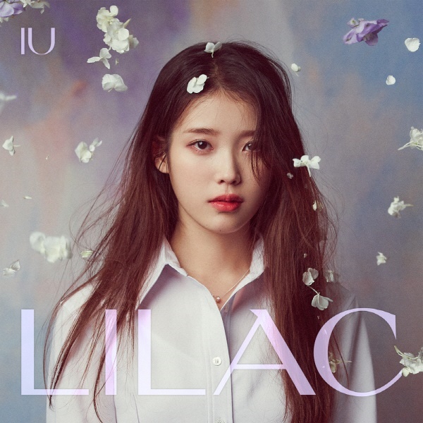  아이유가 정규 5집 앨범 'LILAC'을 발표했다.