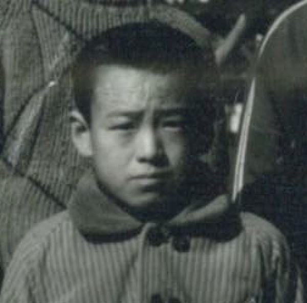 초등학생 시절의 손종식님. 40년만에 만난 친구에게서 사진을 받았다.