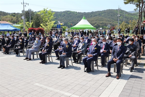  고성 ‘제정구 커뮤니티센터’ 개관식