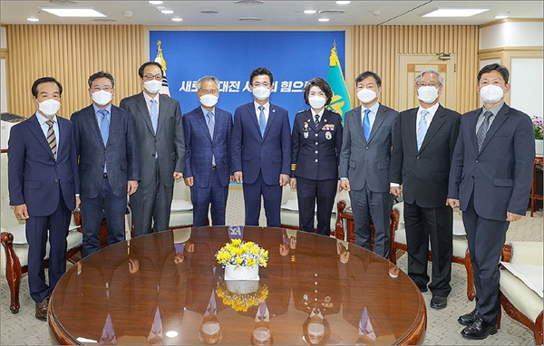 지난 22일 오후 열린 대전자치경찰위원회 위원 임명식 장면(자료사진).