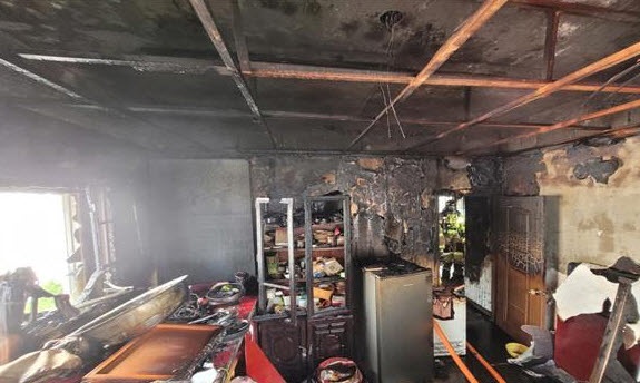 지난 3월 21일 화재가 발생한 울산 동구 전하동 주택. 울산소방본부에서 진화한 후의 모습이다.