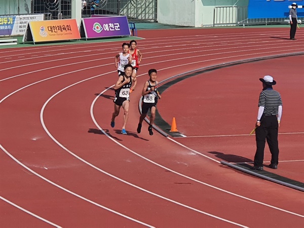 6월3~7일까지 경북예천에서 열린 '제49회 KBS배 전국육상경기대회' 남자 초등부 800m에서 2분18초로 자기기록은 경신했지만 아쉽게 2위로 은메달에 그쳤다.