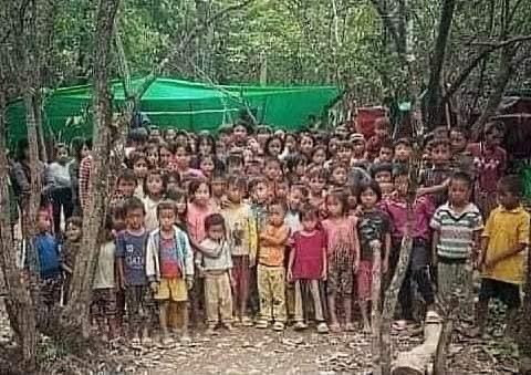 미얀마 피난 어린이.