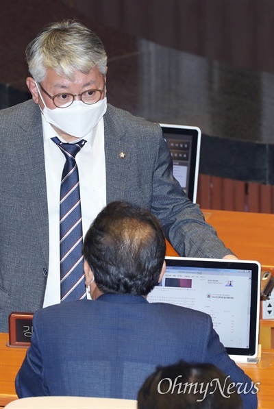  더불어민주당 조응천 의원. 사진은 지난해 7월 29일 본회의에 참석했을 당시 모습.