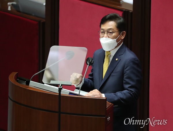 정의당 배진교 원내대표가 22일 오후 국회 본회의에서 비교섭단체 대표발언을 하고 있다. 
