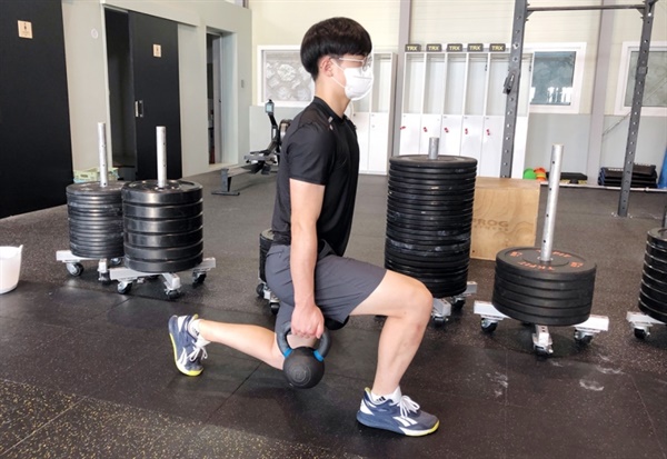 코로나19로 세계대회 출전 길이 막힌 박지성 선수가 묵묵히 체력 훈련에 집중하고 있다.