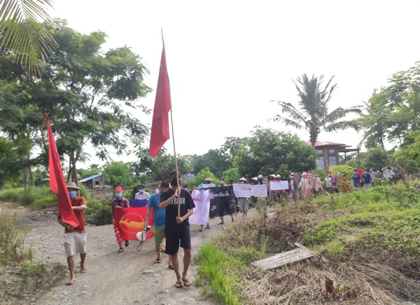 9일 사가잉주 까레시에서 반독재 시위