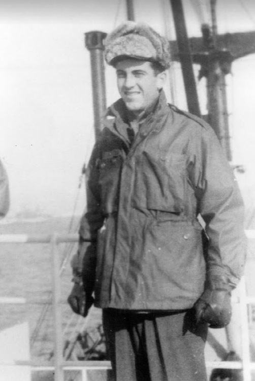  1950년 메러디스 빅토리호 위 2등 항해사 로버트 러니