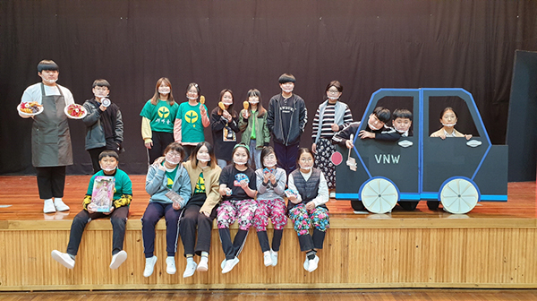 함양 서상초등학교는 지난해 열린 제 24회 경남 어린이 연극 페스티벌에서 ‘최고작품상’을 수상했다.