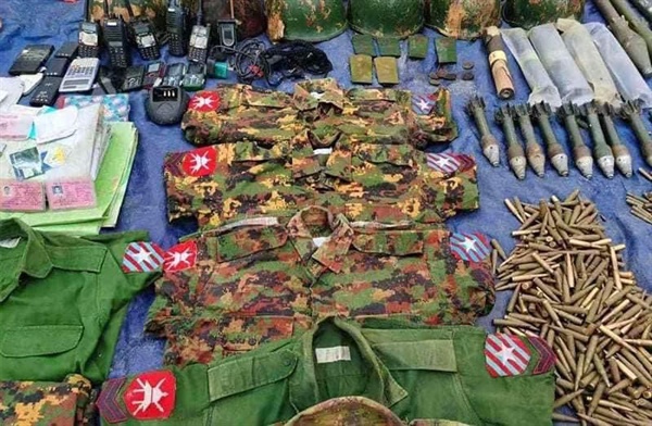 28일 샨주 몽고구 몽콴마을에서 KIA와 꼬깐군이 연합하여 쿠데타군 525부대와 전투를 벌인 뒤 탈취한 무기.