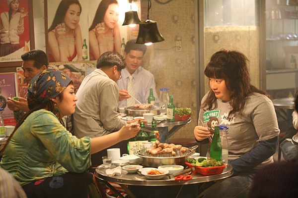  김현숙(왼쪽)은 <미녀는 괴로워>이후 곧바로 '시즌제 드라마의 전설' <막돼먹은 영애씨>에 출연했다.