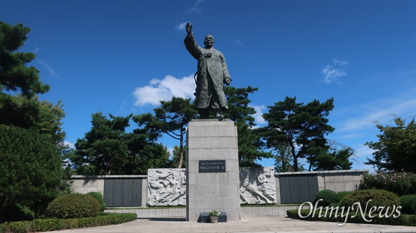 친일인명사전에 등재된 친일파 김경승이 제작해 남산에 자리한 동상들.