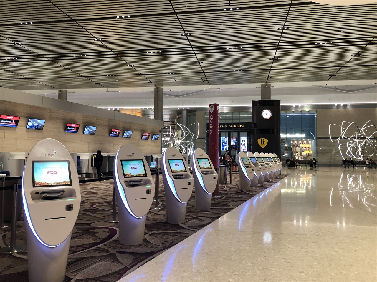 여행객을 기다리고 있는 창이공항의 모습. 싱가포르에서 한국이 2단계 국가로 격상되면서 여행의 문이 조금 더 열렸습니다.