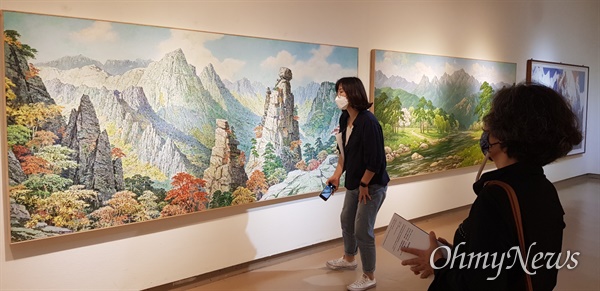 9월 28일부터 10월 4일까지 창원 성산아트홀에서 열리는 <북녘 미술작품 조선화 100작품 특별전>.