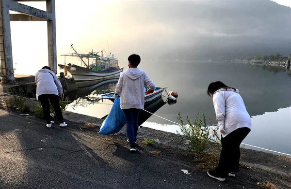 공동체 회복 노력으로 창원시 마산합포구 구산면 수정마을에서 10월 2~4일 사이 열린 청년캠프.