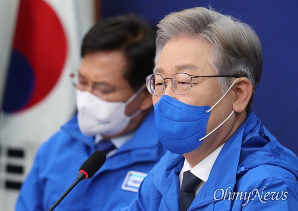  더불어민주당 이재명 대선 후보가 3일 오전 국회에서 열린 중앙선거대책위원회의에 참석, 발언하고 있다.