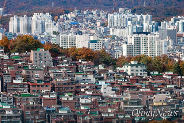 서울 강북지역 다세대주택과 아파트 등 주택가.