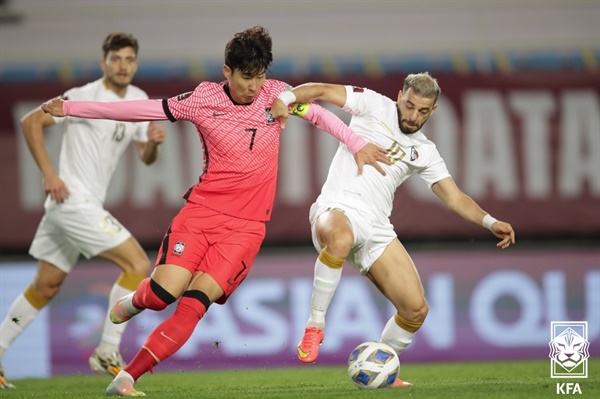  2022 카타르월드컵 아시아 최종예선 시리아와의 경기에 나선 손흥민
