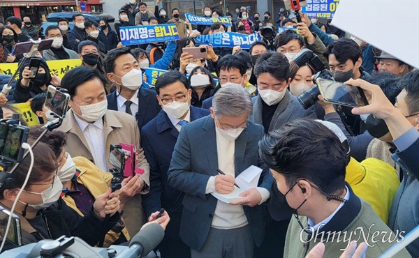 이재명 대선후보, 13일 오후 창원마산 방문.