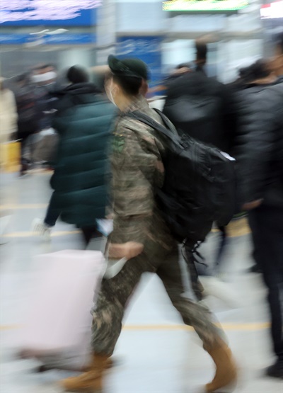 국가인권위원회가 2019년 발간한 군대내 인권상황 실태조사를 보면, 병사들이 가혹행위를 목격해도 신고하지 않은 이유의 가장 높은 응답률은 "보고나 신고를 해도 소용이 없을 것 같아서(18.2%)"였다. "함께 처벌받을 것 같아서", "보복이 걱정 되어서"가 15.9%로 그 뒤를 이었다. 