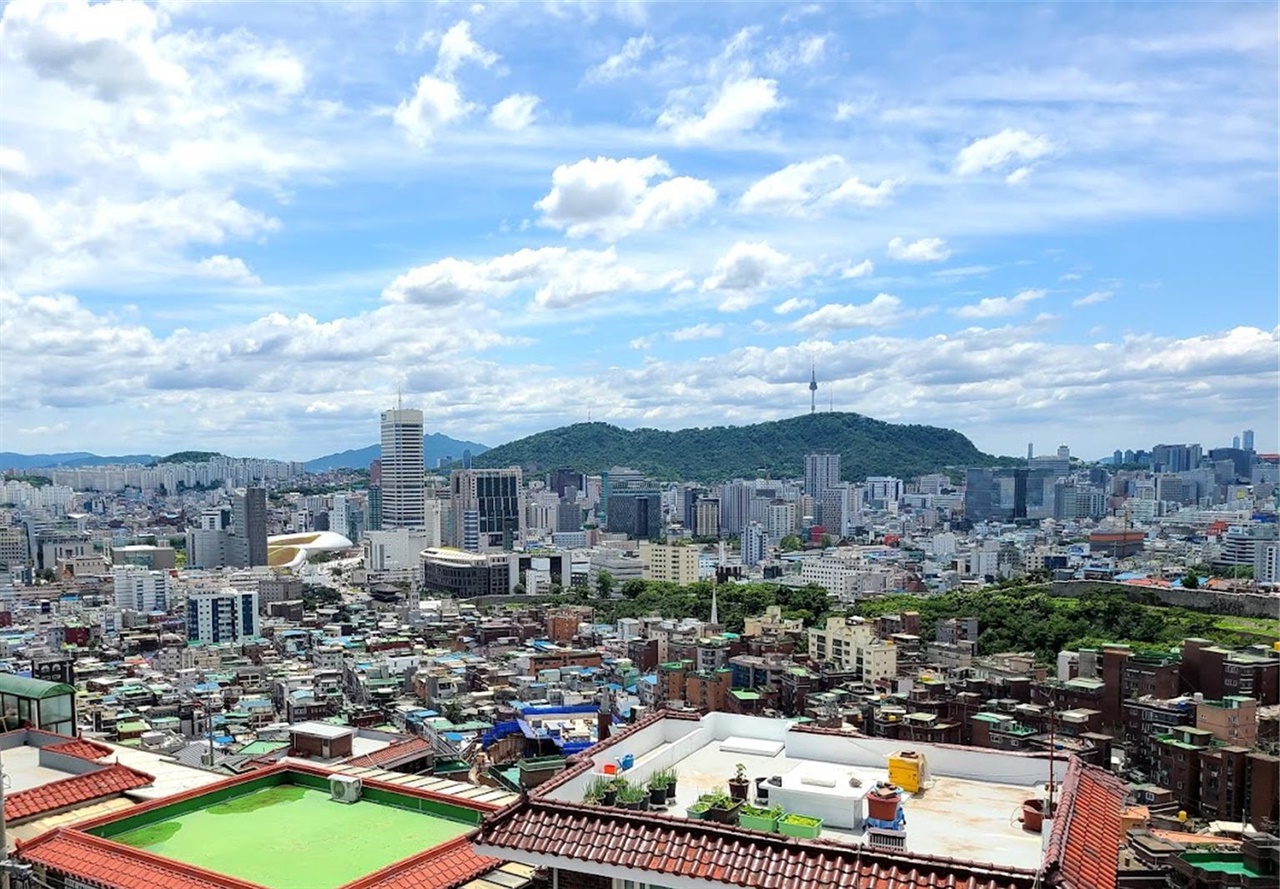  채석장 전망대에서 내려다 본 서울 도심