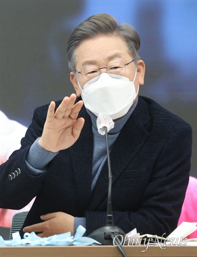 더불어민주당 이재명 대선 후보가 6일 오전 서울 여의도 당사에서 열린 소상공인과 함께하는 전국민선대위에서 발언하고 있다.