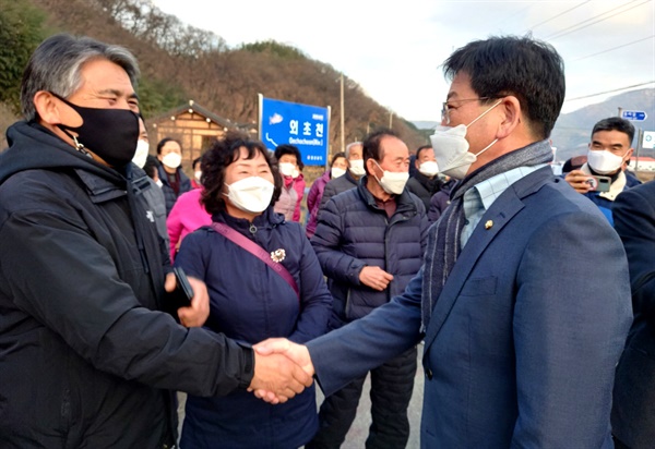 더불어민주당 김정호 국회의원이 12월 6일 합천을 찾아 '발전단지' 반대 주민들을 만났다.