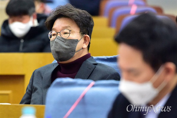  국민의힘 권성동 사무총장이 15일 국회 의원회관에서 열린 '국민의힘 보훈을 말하다' 제20대 대선 보훈 정책 제안 및 기조강연에 참석해 있다.