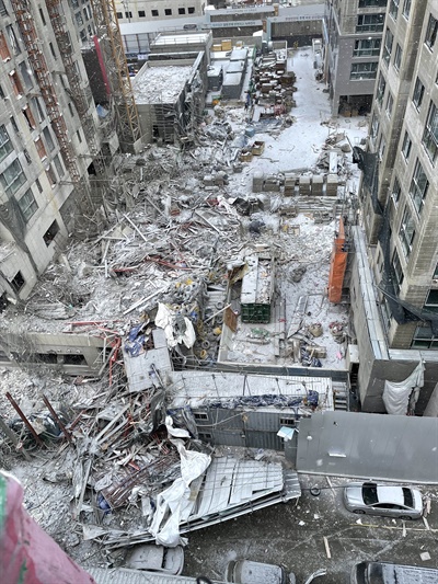 11일 오후 4시께 광주 서구 화정동에서 신축중인 고층아파트의 구조물이 무너져내렸다. 사진은 사고 직후 현장의 모습.