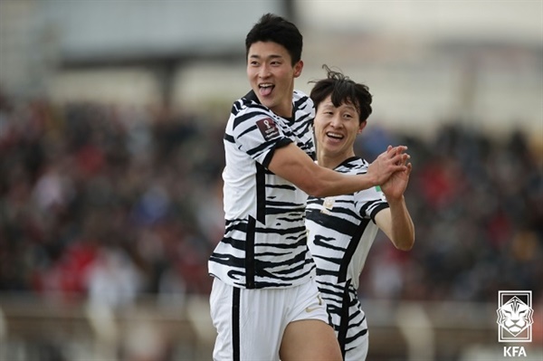 조규성 한국 대표팀의 공격수 조규성이 레바논전에서 골을 넣은 이후 기뻐하고 있다. 